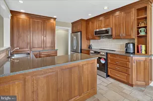 70 John White, Plainsboro Township, NJ 08536 - Photo 6
