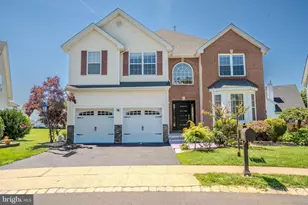 8 Jumping Brook Ct, Monroe Township, NJ 08831 - Photo 2