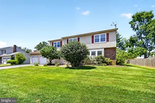 12 Mershon Ln, Plainsboro Township, NJ 08536 - Photo 2