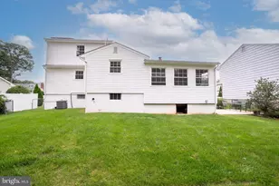 21 Pennington, Colonia, NJ 07067 - Photo 6