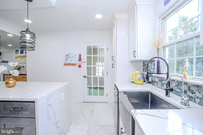 21 Pennington, Colonia, NJ 07067 - Photo 38