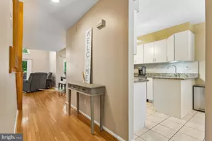 112 Kingsland Cir, South Brunswick Township, NJ 08852 - Photo 4
