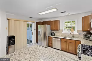 301 Pheasant Run, Monmouth Junction, NJ 08852 - Photo 8