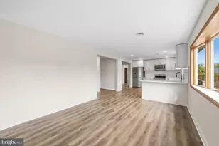 2 Kendall Dr, Sayreville, NJ 08859 - Photo 4