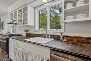163 N Main St, Cranbury Township, NJ 08512 - Photo 16