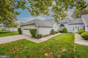644A Nutley Dr, Monroe Township, NJ 08831 - Photo 2