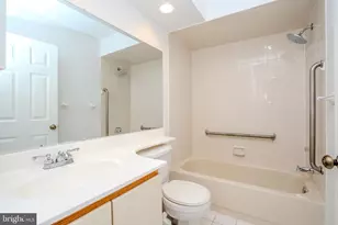 250 Crosspointe Dr, East Brunswick Township, NJ 08816 - Photo 30