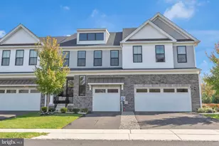 29 Beachwood Dr, Monroe Township, NJ 08831 - Photo 1