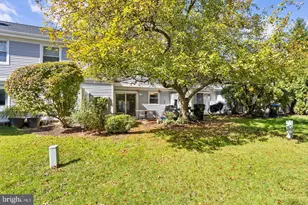 127 Baron Ln, East Brunswick Township, NJ 08816 - Photo 12