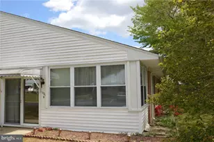 32 Crestwood Pkwy, Manchester Township, NJ 08759 - Photo 4