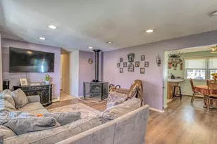 61 Leitz Blvd, Tuckerton, NJ 08087 - Photo 2