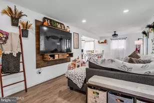 202 Orangewood Dr, Brick, NJ 08723 - Photo 4