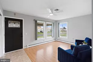 9 Zapata Ct, Toms River, NJ 08757 - Photo 4