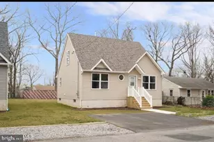 567 Sica Ln, Toms River, NJ 08753 - Photo 2