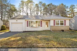 52 Castleton Dr, Toms River, NJ 08757 - Photo 1