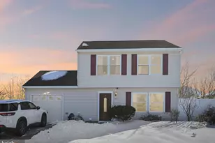 135 Windward Dr, Barnegat, NJ 08005 - Photo 1