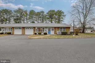 64 Cambridge Cir, Manchester Township, NJ 08759 - Photo 4