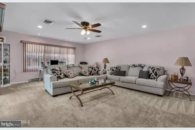 912 Dumbarton Drive, Lakewood, NJ 08701 - Photo 4