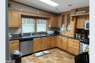 8 Baltimore Avenue, Stafford Township, NJ 08050 - Photo 2