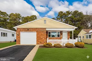 419 Costa Mesa Dr, Berkeley, NJ 08757 - Photo 1