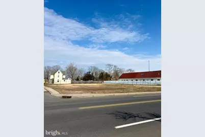 82 E Bay Avenue, Manahawkin, NJ 08050 - Photo 2