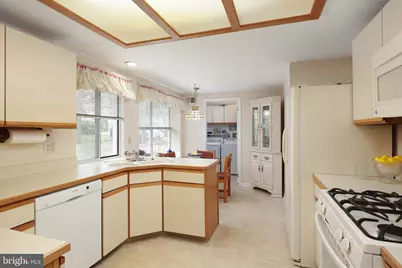 1031 Thornbury La, Manchester Township, NJ 08759 - Photo 14