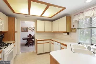 1031 Thornbury La, Manchester Township, NJ 08759 - Photo 16