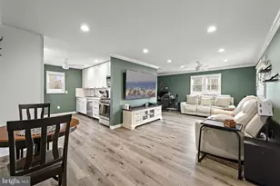 693 Lake Barnegat Dr N, Lanoka Harbor, NJ 08734 - Photo 4