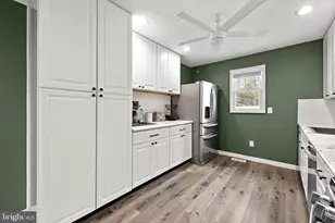 693 Lake Barnegat Dr N, Lanoka Harbor, NJ 08734 - Photo 12