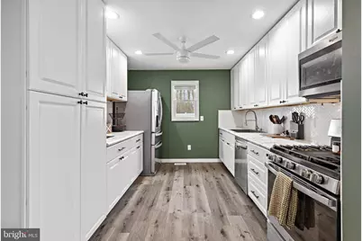 693 Lake Barnegat Dr N, Lanoka Harbor, NJ 08734 - Photo 10