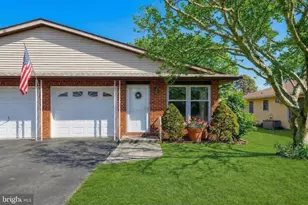 27 Magnolia Rd, Stafford Township, NJ 08050 - Photo 2