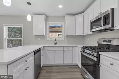 127 Freeport Boulevard, Toms River, NJ 08757 - Photo 6