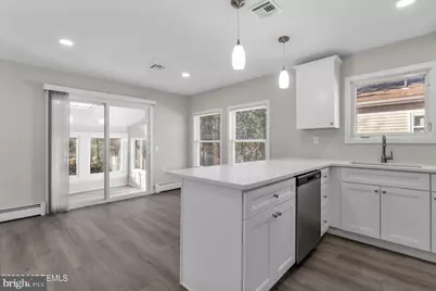 127 Freeport Boulevard, Toms River, NJ 08757 - Photo 10