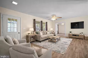 823 Liverpool Cir, Manchester Township, NJ 08759 - Photo 6