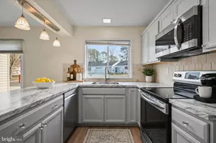 823 Liverpool Cir, Manchester Township, NJ 08759 - Photo 10