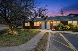 52 Breeze Ct, Brick, NJ 08724 - Photo 2