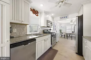 8 E Maryland Ave, Long Beach Township, NJ 08008 - Photo 20