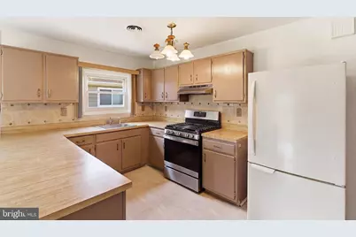 7 Pavilion Street, Toms River, NJ 08757 - Photo 12