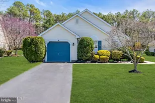 2621 Meadow Lake Dr, Toms River, NJ 08755 - Photo 2