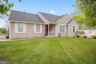 120 Albatross Ave, Manahawkin, NJ 08050 - Photo 2