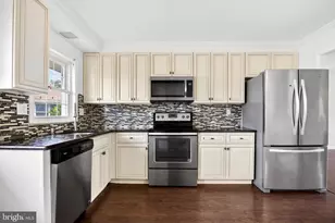 692B Plymouth Dr, Lakewood, NJ 08701 - Photo 8