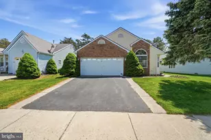 74 Canterbury Ln, Toms River, NJ 08757 - Photo 2