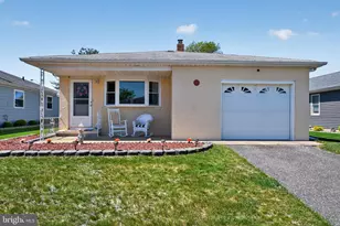 17 Corinth Pl, Toms River, NJ 08757 - Photo 4