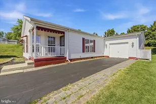 6 Cherry Hill Ct, Manahawkin, NJ 08050 - Photo 2