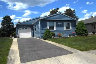 46 Woodstock Dr, Berkeley, NJ 08757 - Photo 2