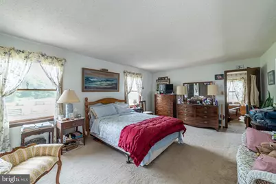 911 Monmouth, Cream Ridge, NJ 08514 - Photo 18