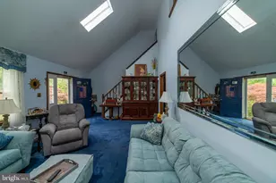 911 Monmouth, Cream Ridge, NJ 08514 - Photo 4