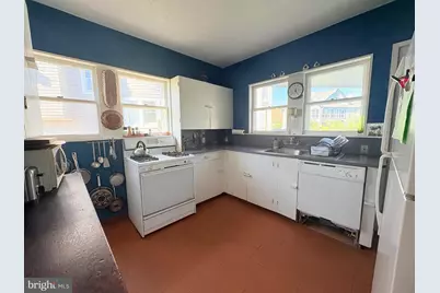8202 Bay Terrace, Harvey Cedars, NJ 08008 - Photo 28