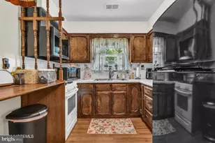 18 Whitecap Way, Brick, NJ 08723 - Photo 10