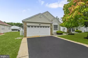 34 Winterton Dr, Toms River, NJ 08757 - Photo 1